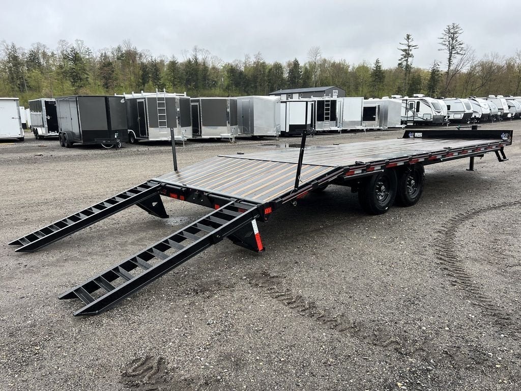 2024 Diamond Deckover Equipment Trailer – Used