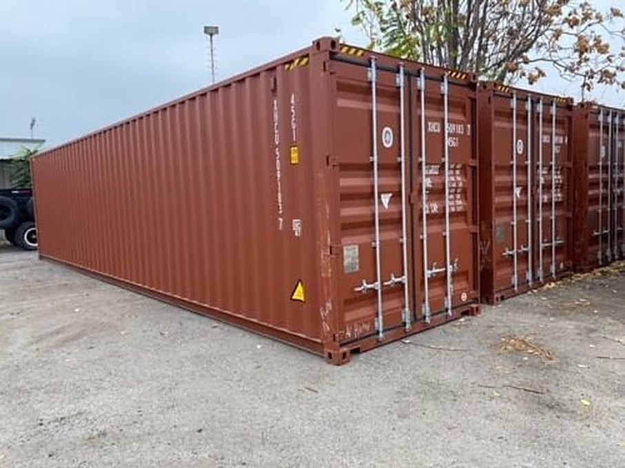 40 Ft Hcuse Shipping Container Wind And Watertight 3 Available – Used